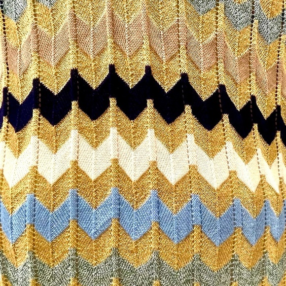 NWT River Island sleeveless knit max dress with chevron pattern. - Picture 8 of 14